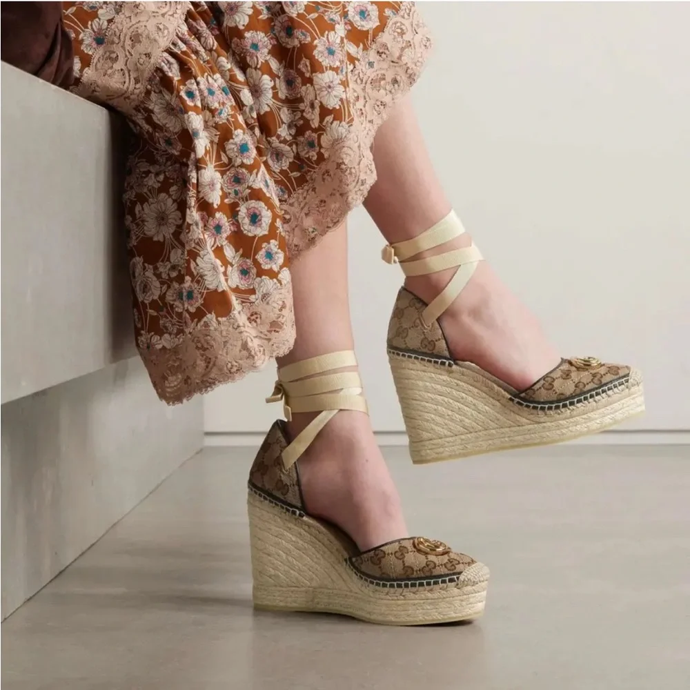 NWT Gucci Monogram Beige Espadrille Wedges US 11 - Picture 1 of 6